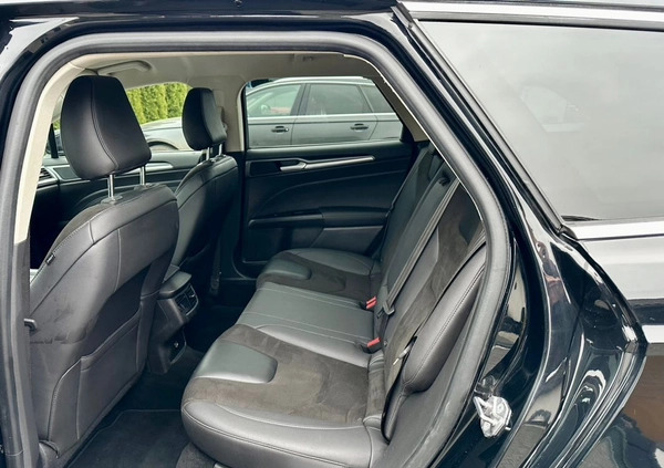 Ford Mondeo cena 52900 przebieg: 247650, rok produkcji 2018 z Nieszawa małe 407